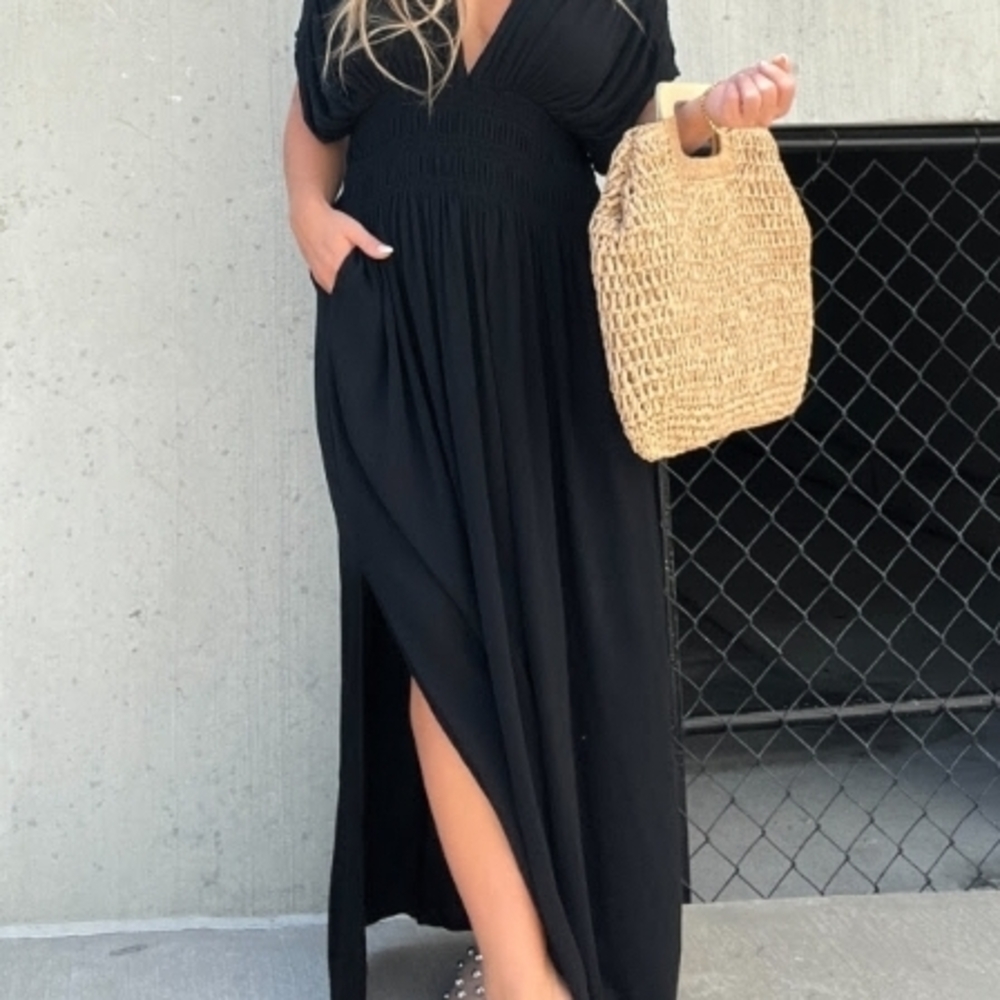 Elegant Black Maxi Dress